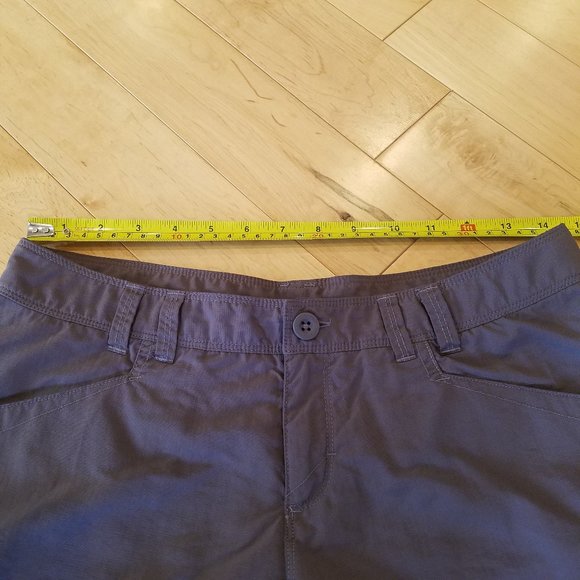 North Face Shorts - Picture 6 of 8